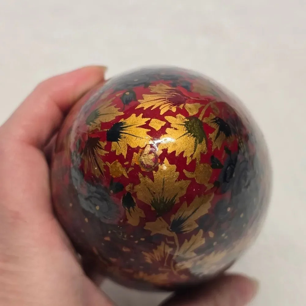 Vintage Handpainted Russian Folk Art Lacquered Papier Mache Floral Easter Egg